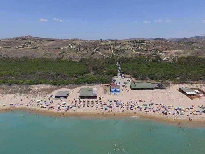 La Dama Bianca Bovo Marina Hotell Montallegro Exteriör bild