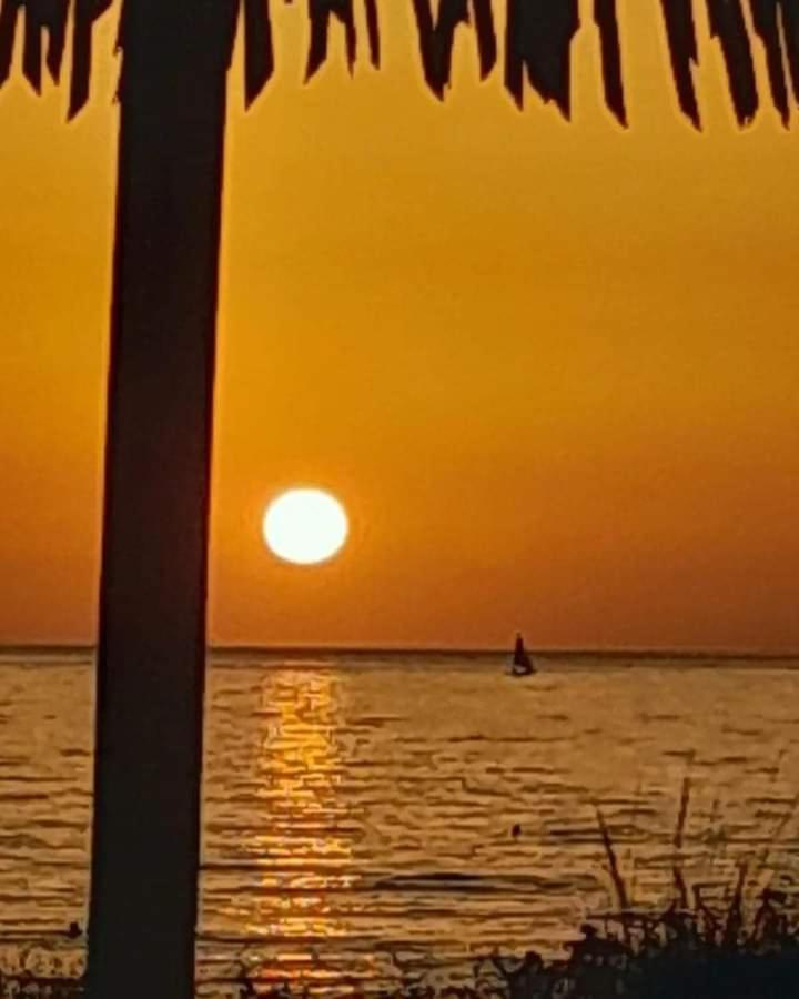 La Dama Bianca Bovo Marina Hotell Montallegro Exteriör bild