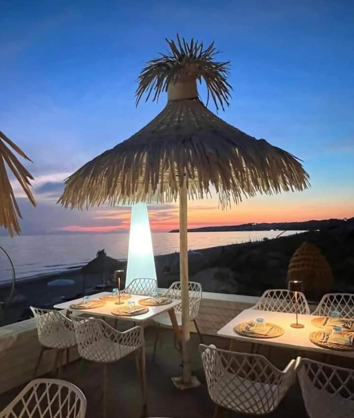La Dama Bianca Bovo Marina Hotell Montallegro Exteriör bild