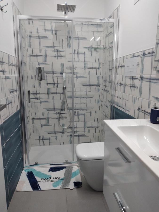 La Dama Bianca Bovo Marina Hotell Montallegro Exteriör bild