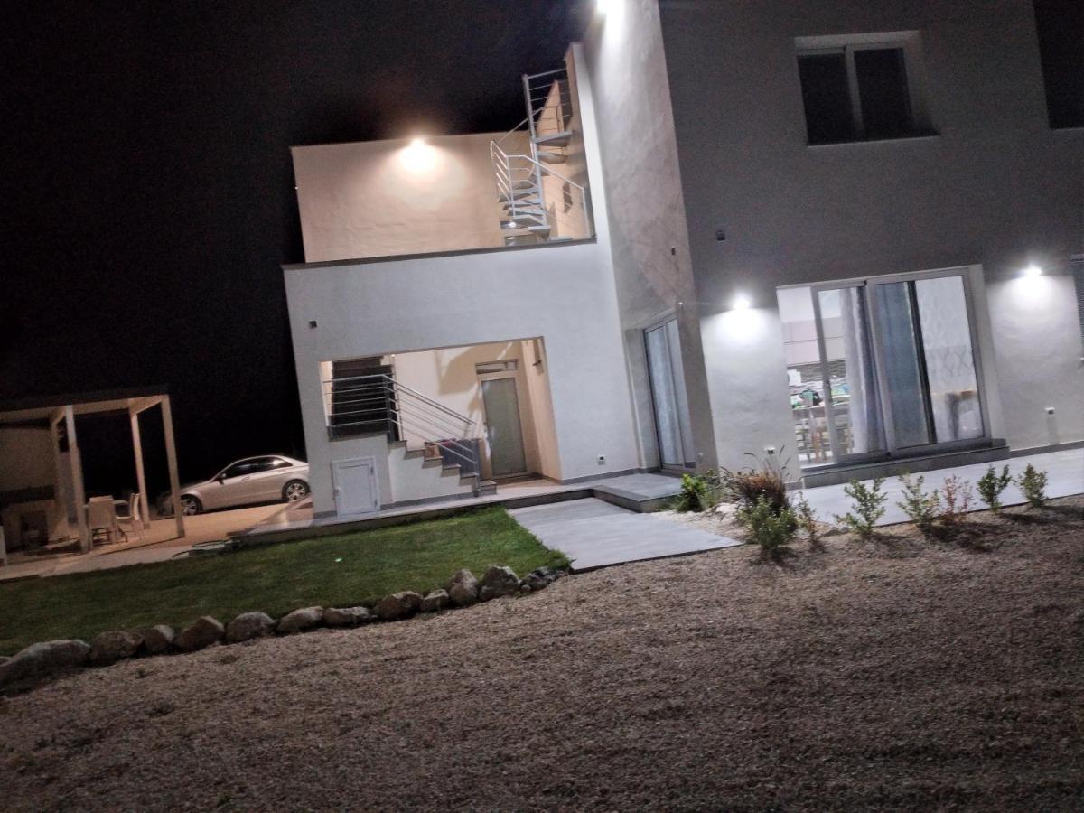 La Dama Bianca Bovo Marina Hotell Montallegro Exteriör bild